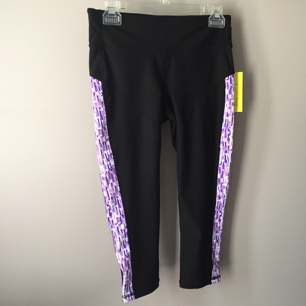 NWT Xersion performance fit capris